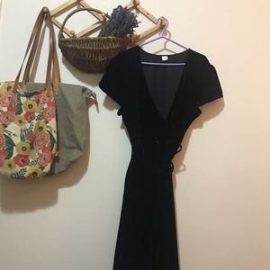 GAP Velvet Midi Wrap Dress, Black